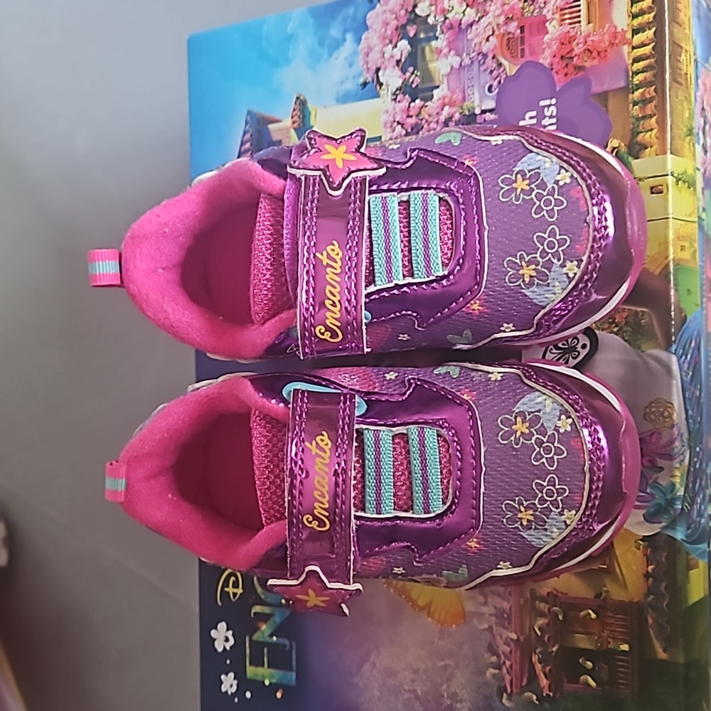 Girl's Encanto Sneakers